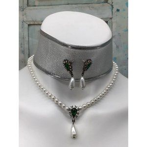 Faux Pearl necklace with faux green stones, Set